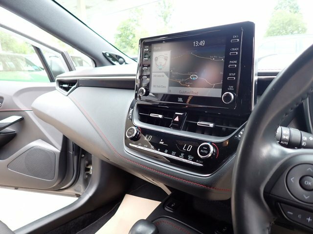 Toyota Corolla Vvt I Design White #15