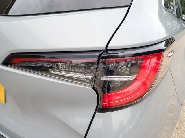 Toyota Corolla Vvt I Design White #42