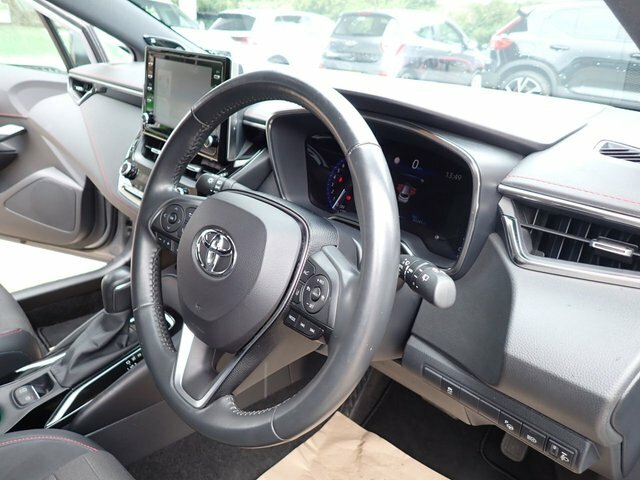 Toyota Corolla Vvt I Design White #14
