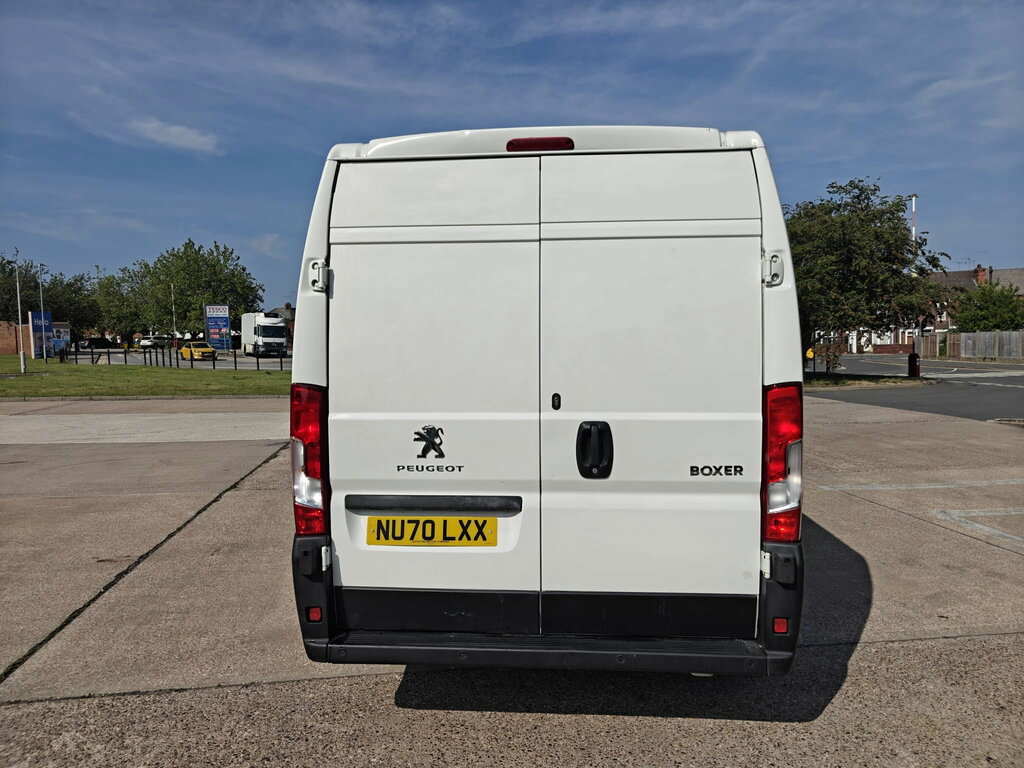 Peugeot Boxer 2.2 Bluehdi 335 Professional Panel Van NU70LXX White #5