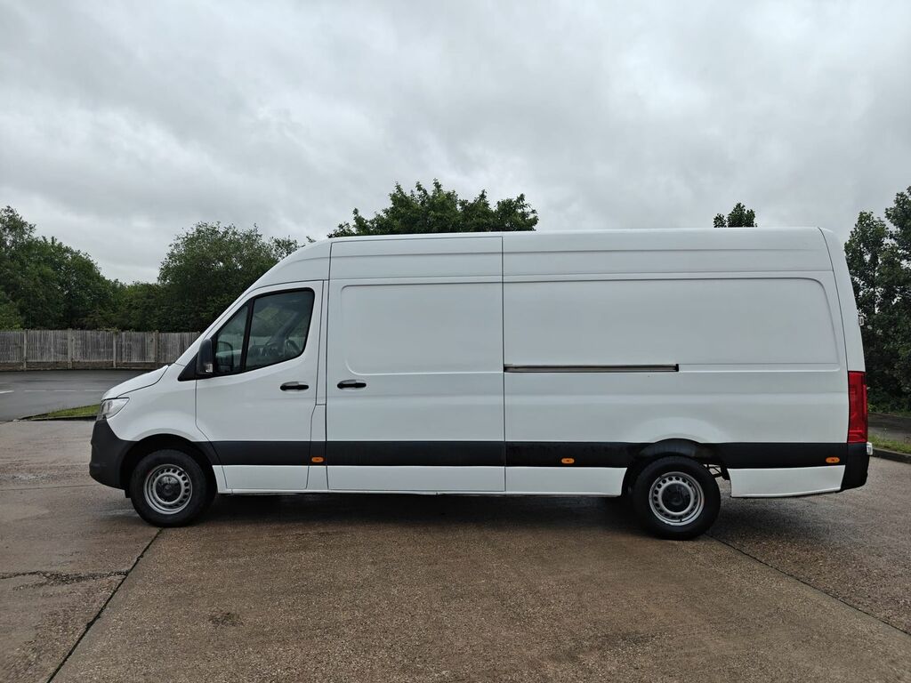 Mercedes-Benz Sprinter Sprinter 315 Progressive Cdi White #9