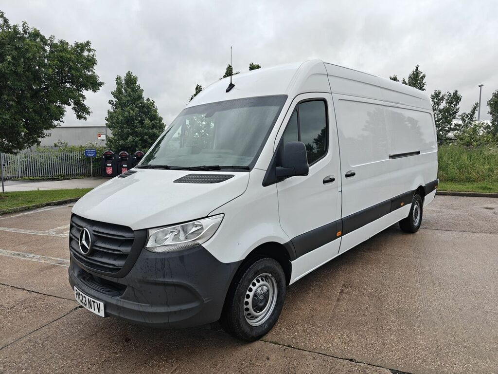 Mercedes-Benz Sprinter Sprinter 315 Progressive Cdi White #10