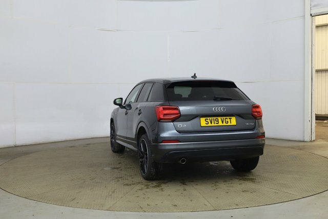 Audi Q2 Tdi 30 Black Edition SV19VGT Grey #5