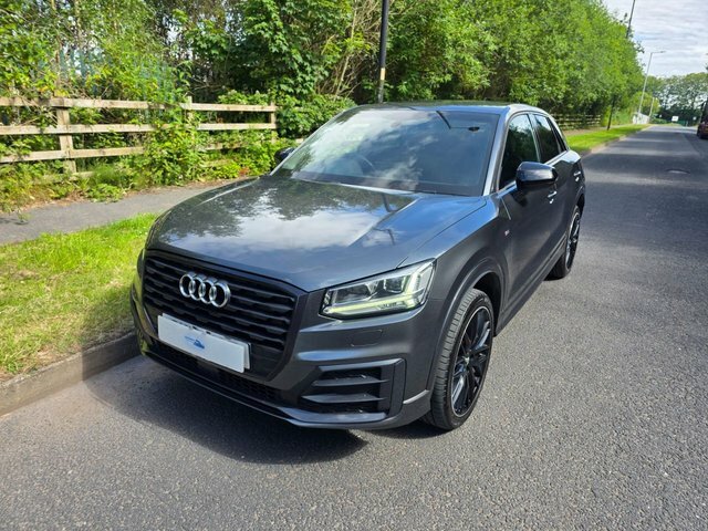 Audi Q2 Tdi 30 Black Edition SV19VGT Grey #4