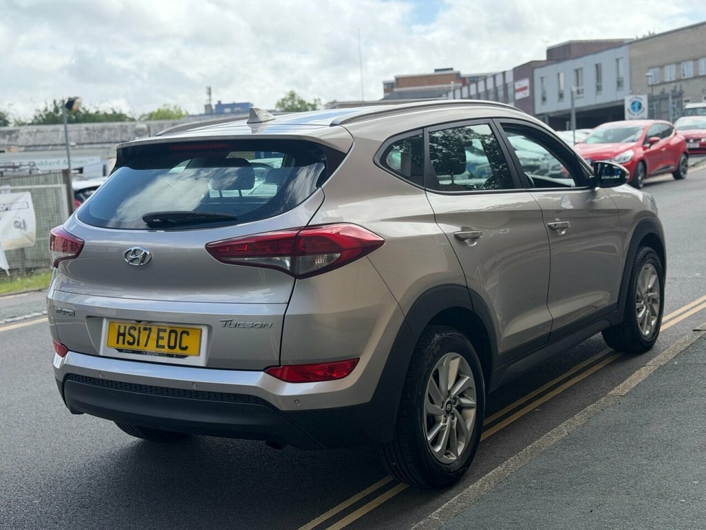 Hyundai Tucson 1.6L Se Nav White #2