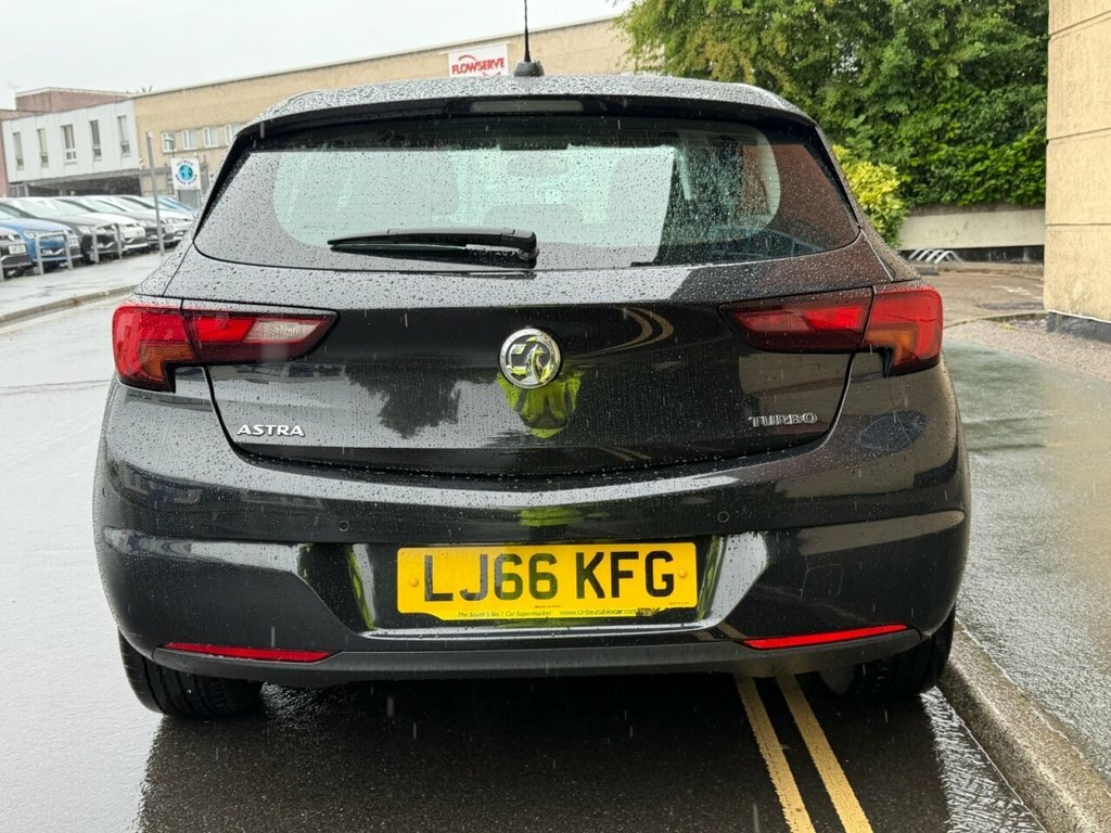 Vauxhall Astra 1.4L Elite Black #5