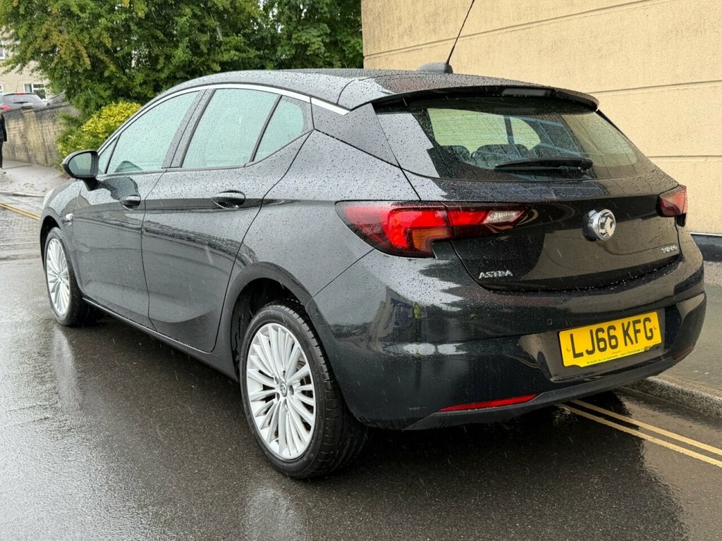 Vauxhall Astra 1.4L Elite Black #6