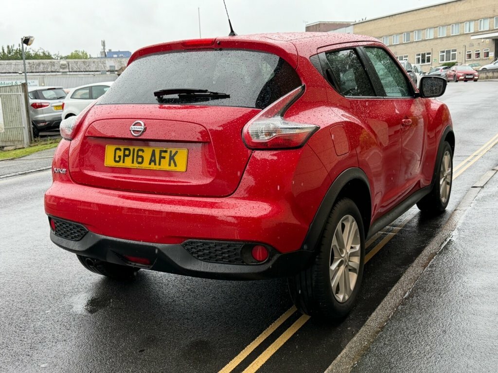 Nissan Juke 1.2L N-connecta Red #4