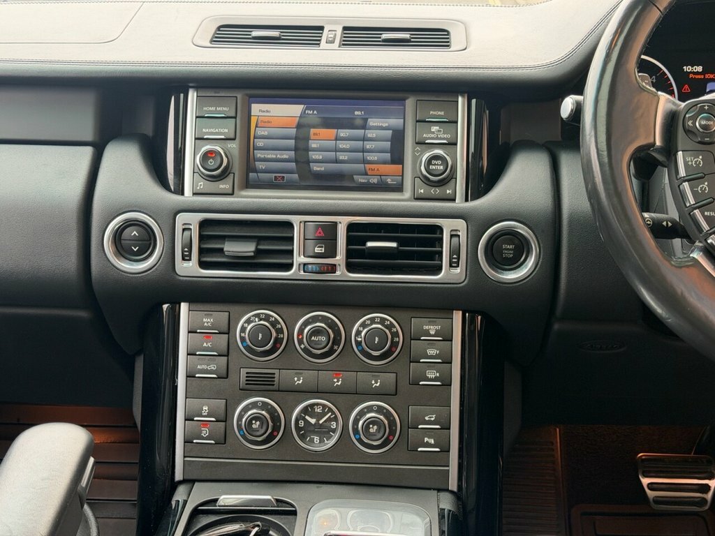 Land Rover Range Rover 3.0 Tdv6 Vogue 258 Bhp Silver #37