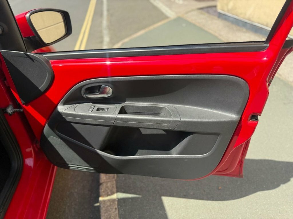 Volkswagen Up 1L Move Up Red #15