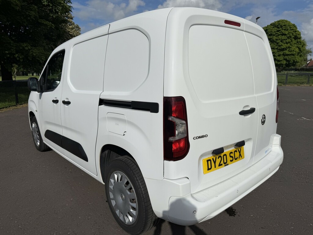 Vauxhall Combo 1.6 Turbo D 2300 Sportive White #5