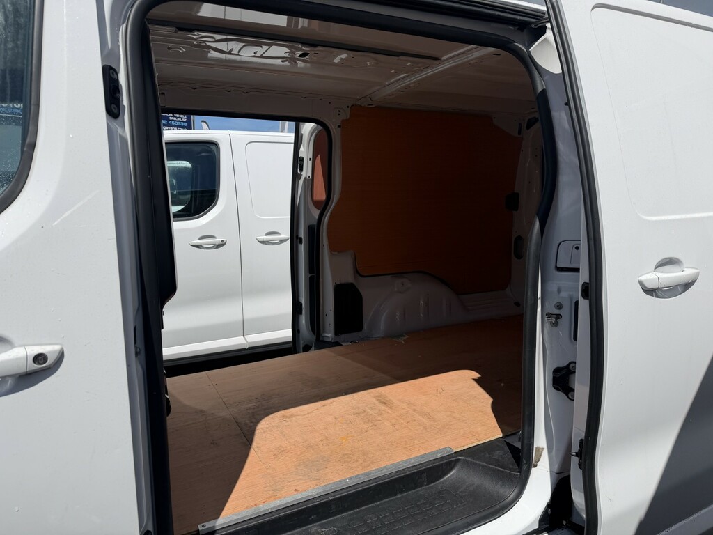 Vauxhall Vivaro Panel Van 1.5 Vivaro Pro 1.5Td 100 M6 Ss L2h1 290 DV23OHC White #4
