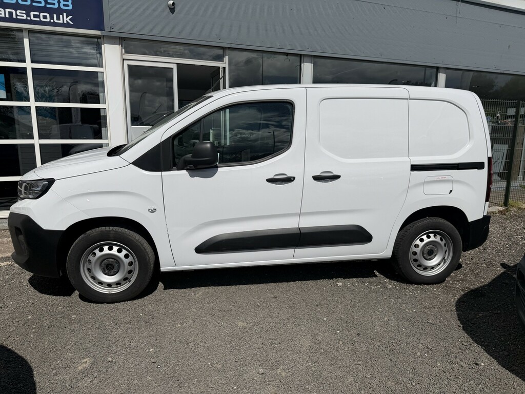 Peugeot Partner Panel Van 1.5 Partner Pv Standard 1.5 Bhdi 100 Ss MW74FMV White #3