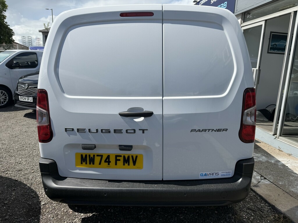 Peugeot Partner Panel Van 1.5 Partner Pv Standard 1.5 Bhdi 100 Ss MW74FMV White #4