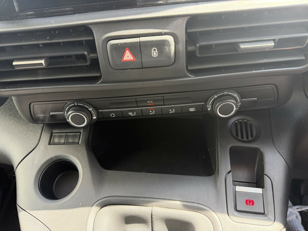 Vauxhall Combo 1.5 Turbo D 2300 Prime Panel Van 6Dr #11