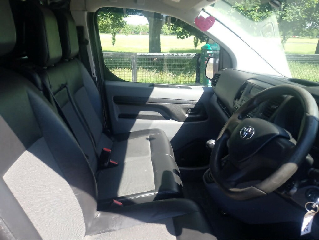 Toyota PROACE 1.6D Comfort Medium Panel Van Mwb Euro 6 Ss Grey #9