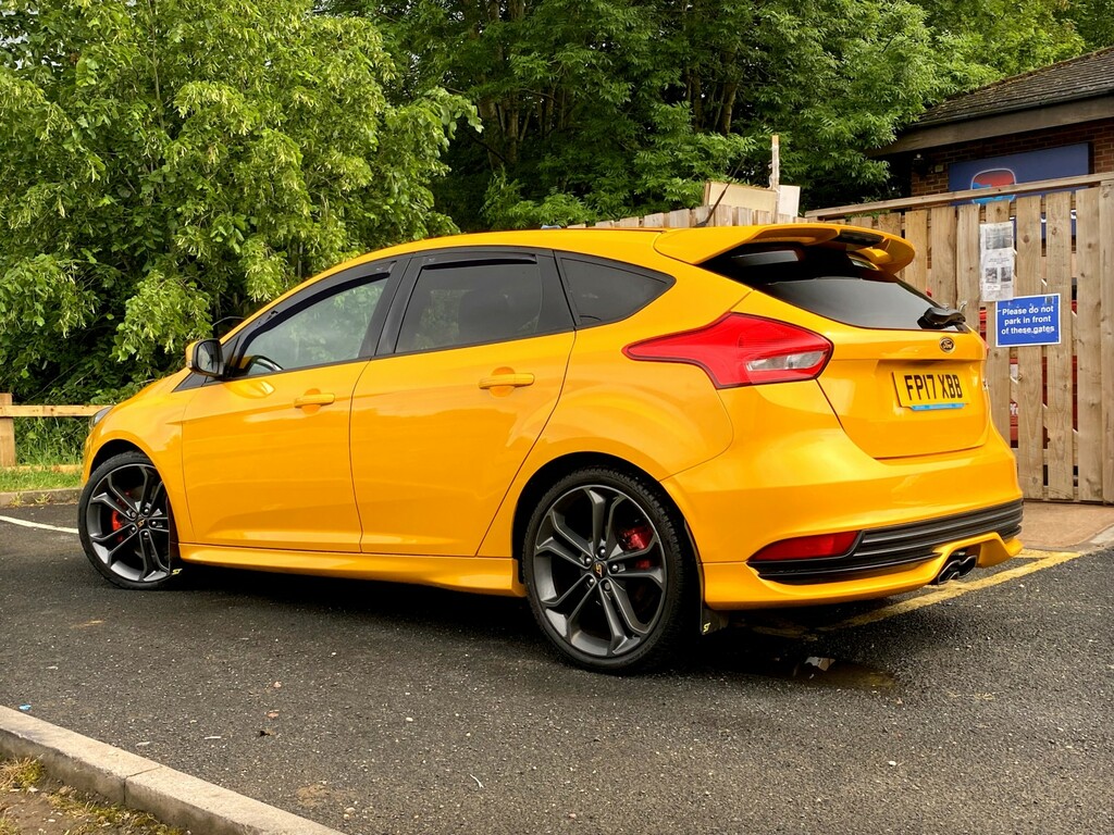 Ford Focus St-2 2.0 Ecoboost - Tangerine Scream - 58 800 Mile FP17XBB Yellow #4