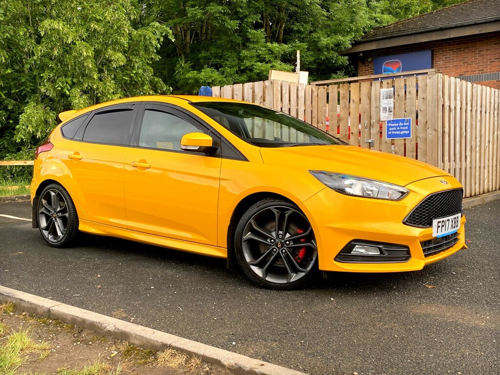 Ford Focus St-2 2.0 Ecoboost - Tangerine Scream - 58 800 Mile FP17XBB Yellow #5