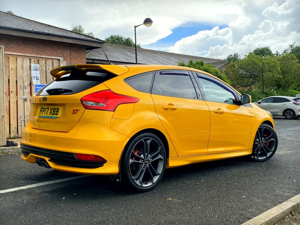 Ford Focus St-2 2.0 Ecoboost - Tangerine Scream - 58 800 Mile FP17XBB Yellow #2