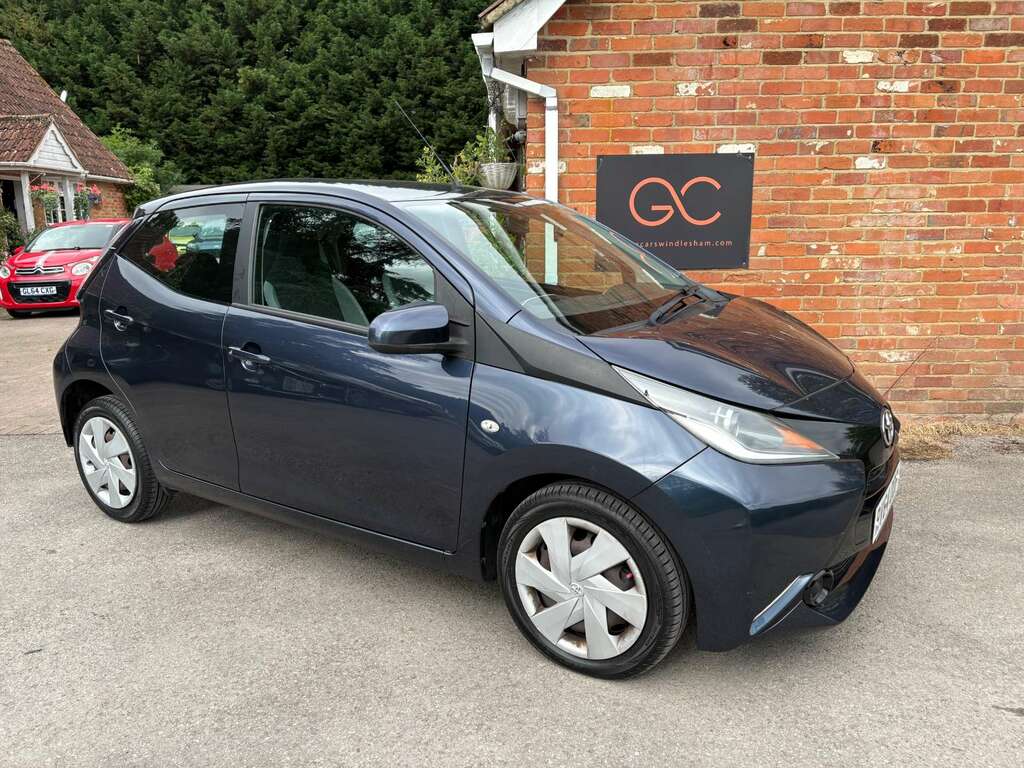 Toyota Aygo X X-pression Red #7