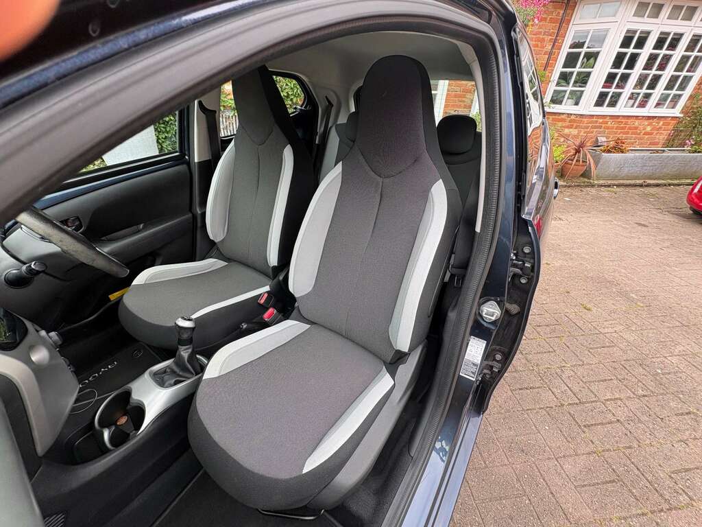 Toyota Aygo X 1.0 Aygo X-play Vvt-i Blue #4
