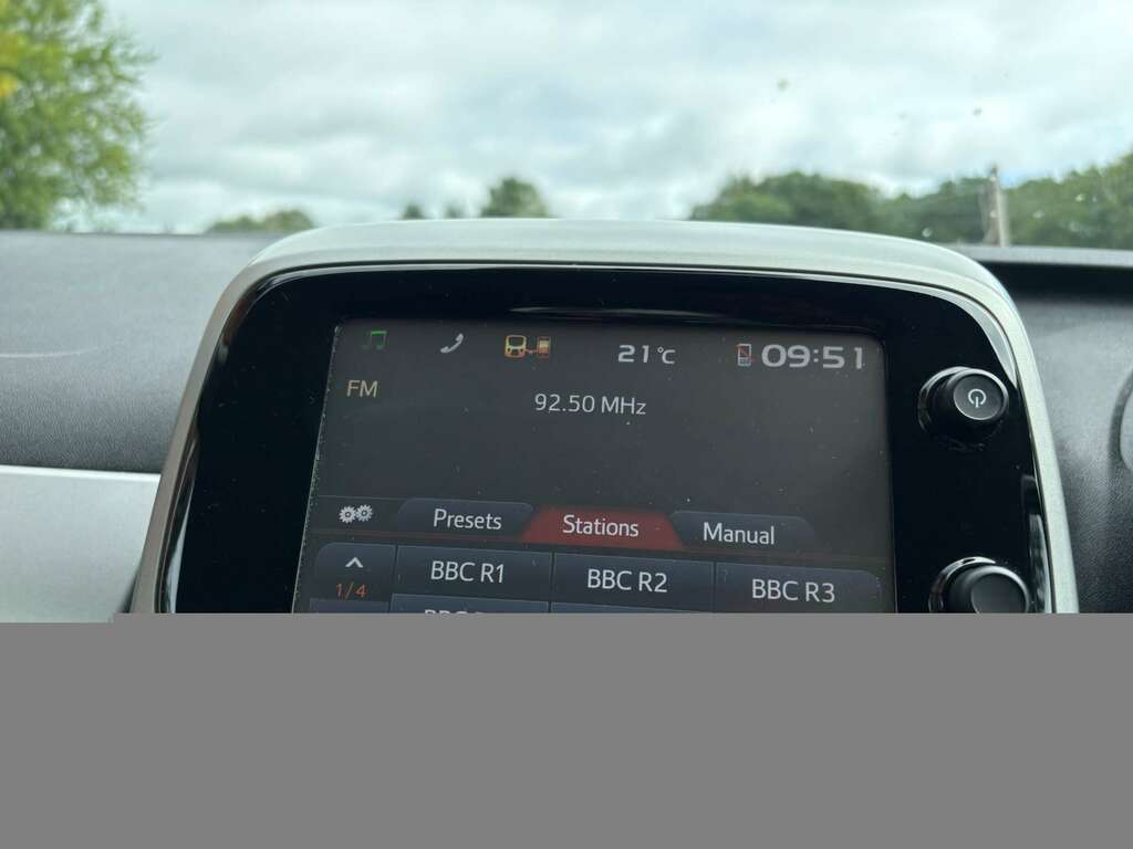 Toyota Aygo X X-pression Red #8