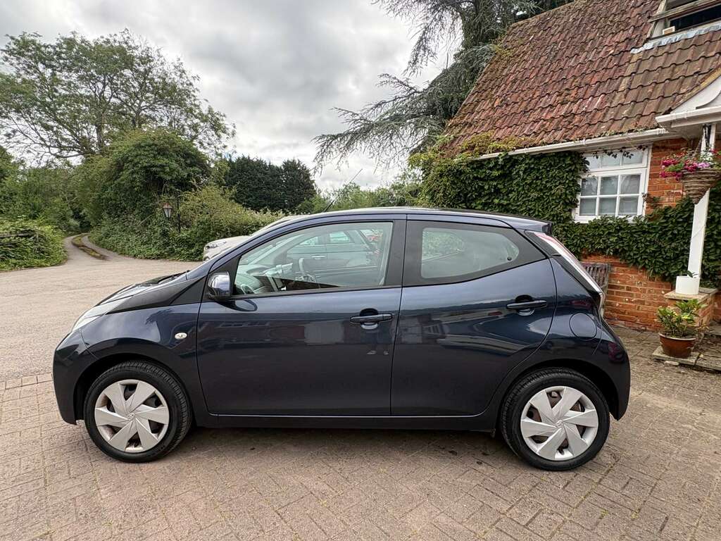 Toyota Aygo X 1.0 Aygo X-play Vvt-i Blue #3
