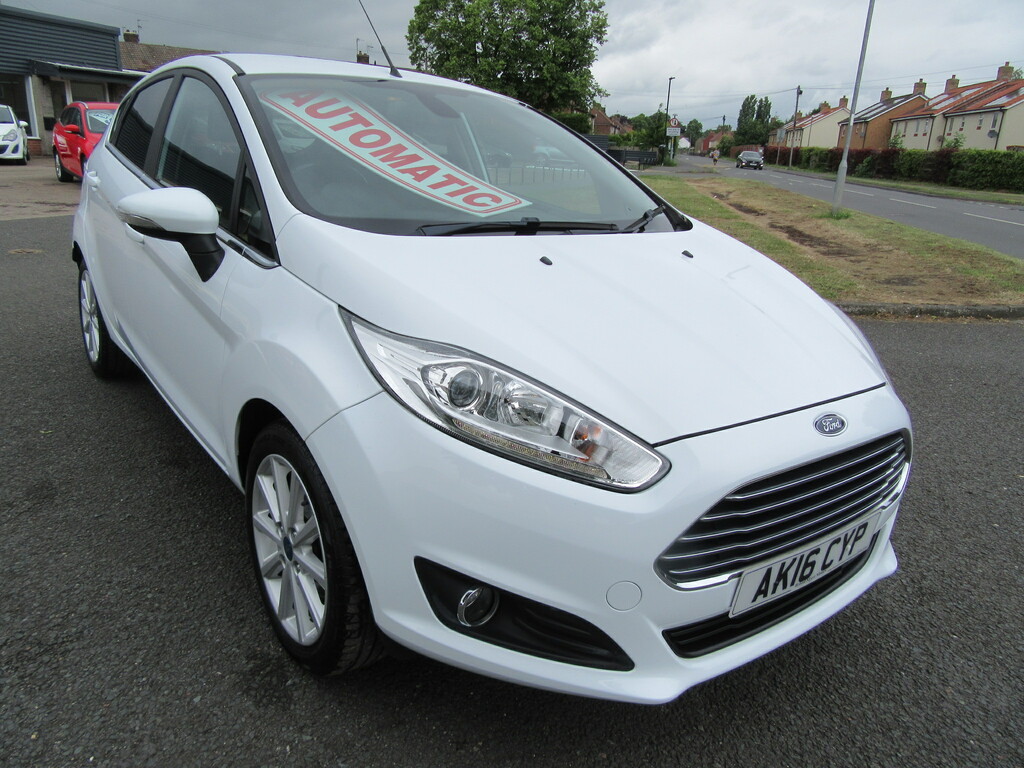 Ford Fiesta Titanium 1.6L Titanium Euro 6 White