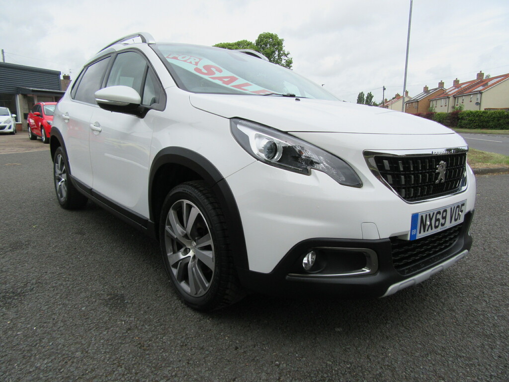 Peugeot 2008 Allure Premium Puretech S S 1.2L Puretech S S Allu White #4