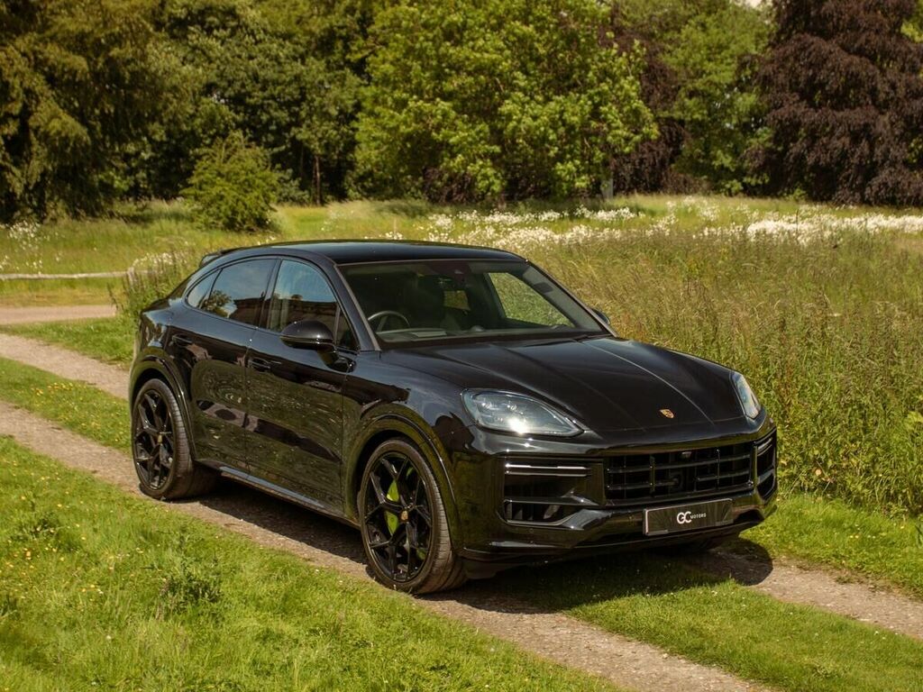 Porsche Cayenne 4.0 V8 E-hybrid 25.9Kwh Turbo Coupe Plu Black