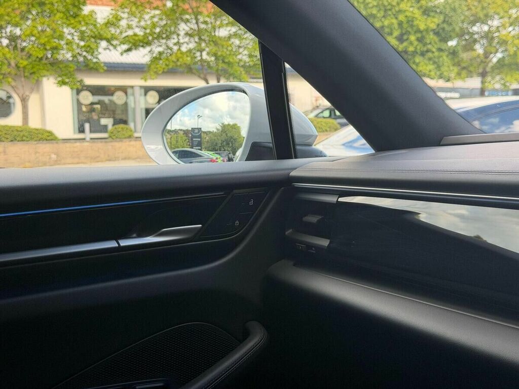 Porsche Macan 4 2024 Black #35