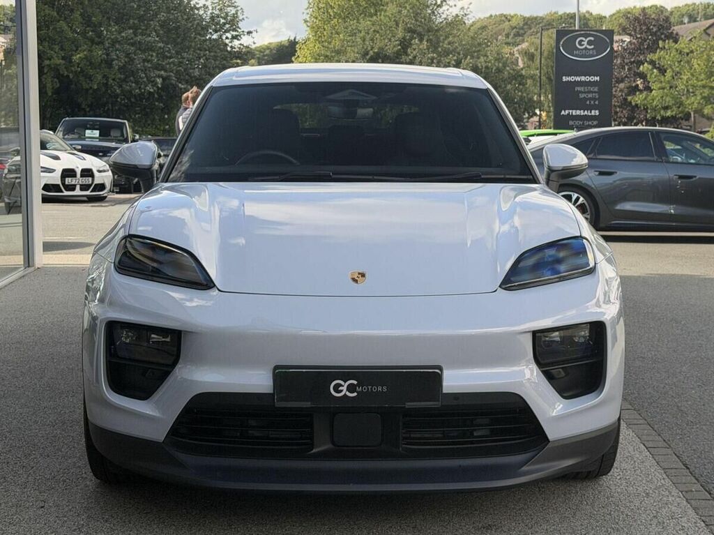 Porsche Macan 100Kwh 4 Suv 4Wd 408 Ps Grey #2