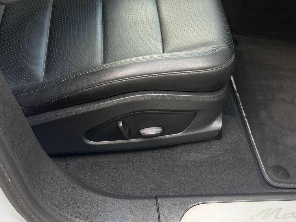 Porsche Macan 4 2024 Black #26