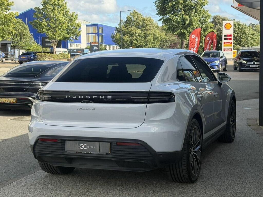 Porsche Macan 4 2024 Black #7