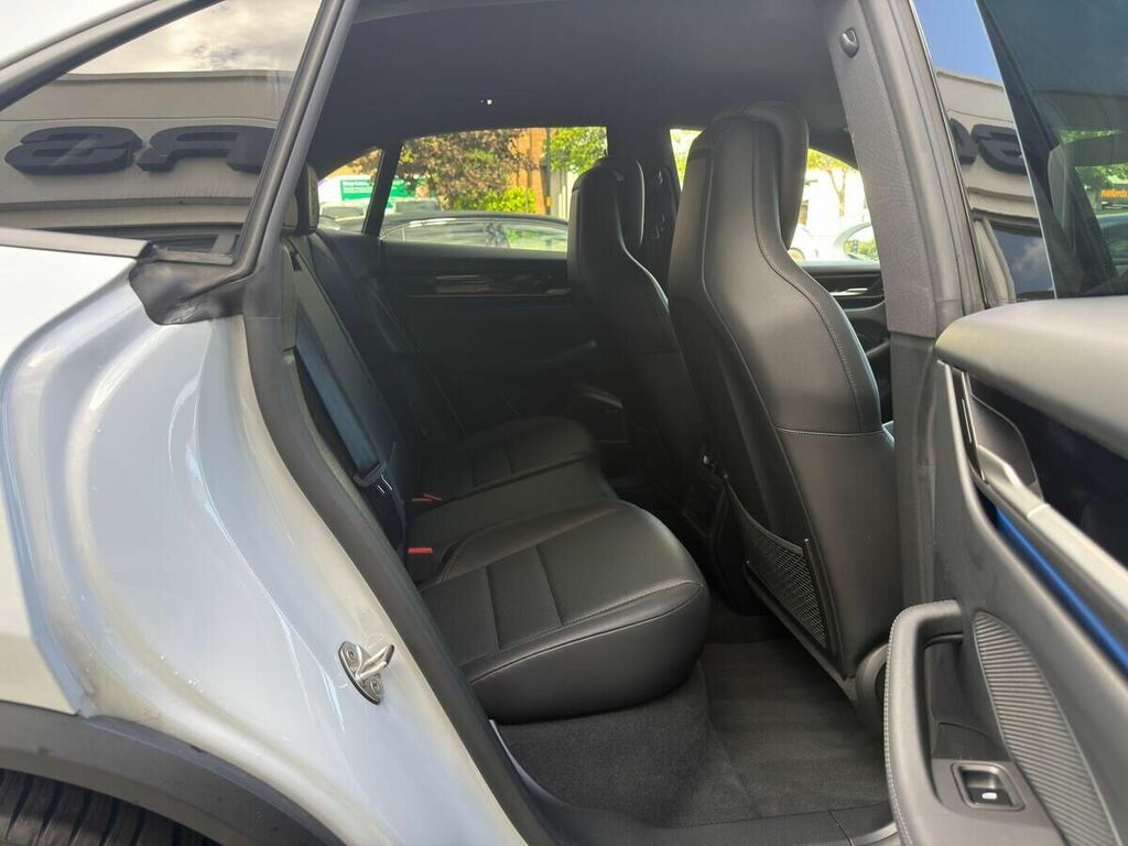 Porsche Macan 4 2024 Black #17