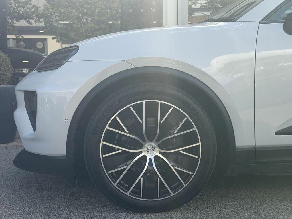 Porsche Macan 100Kwh 4 Suv 4Wd 408 Ps Grey #3