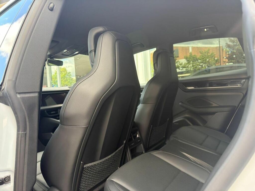 Porsche Macan 4 2024 Black #19