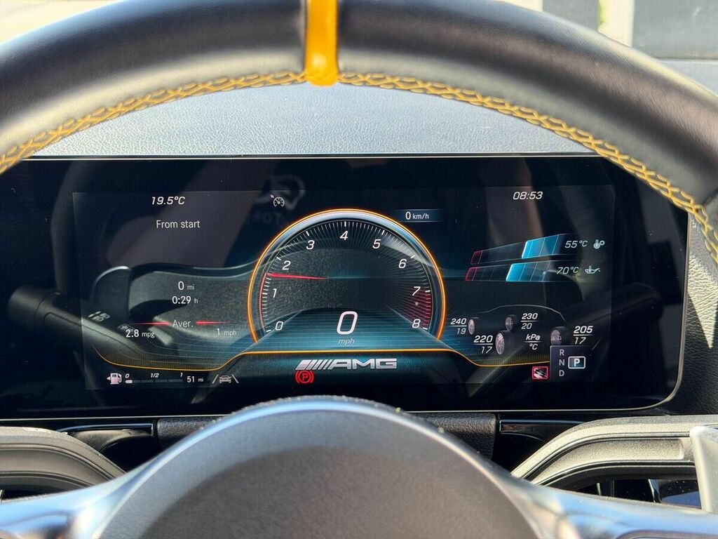 Mercedes-Benz GLA Class Gla 180 Amg Line Premium  #34