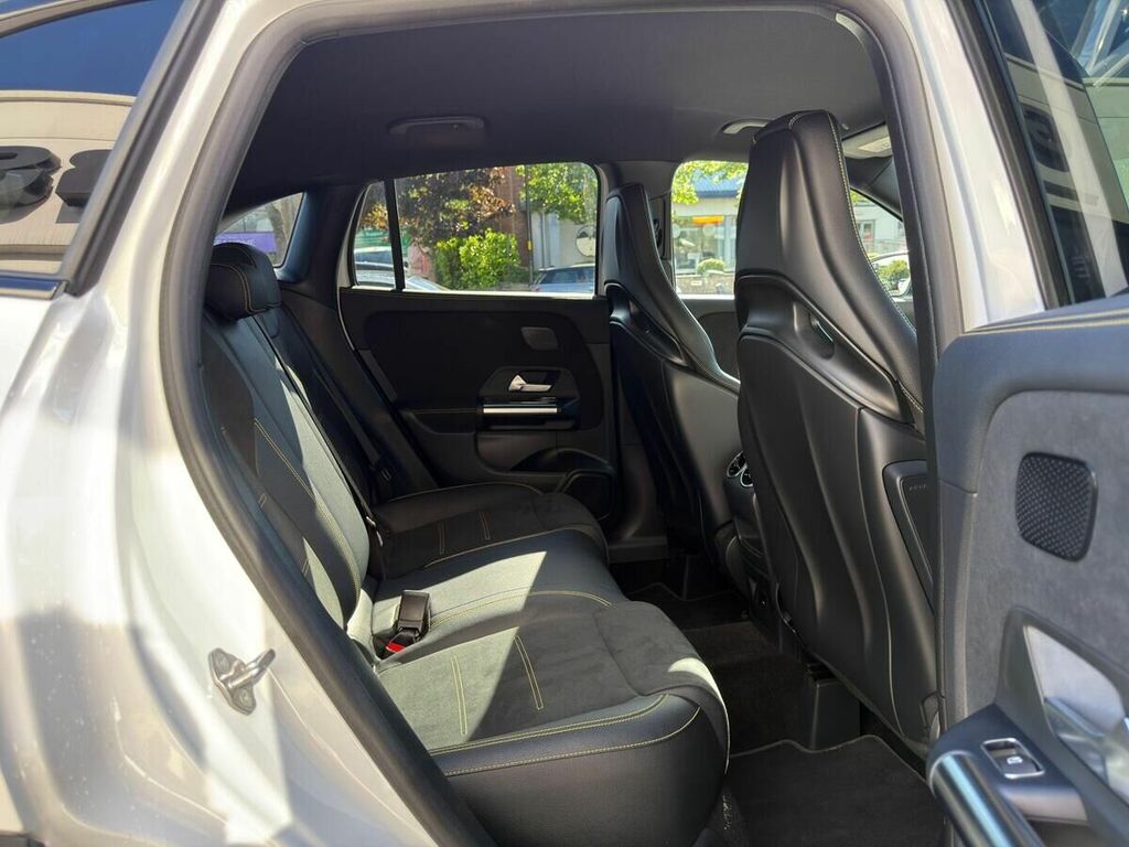 Mercedes-Benz GLA Class Gla 180 Amg Line Premium  #17
