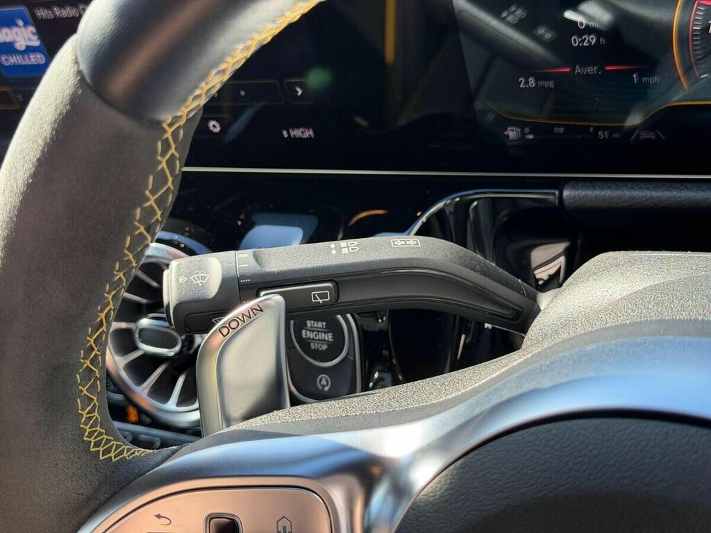 Mercedes-Benz GLA Class Gla 180 Amg Line Premium  #25