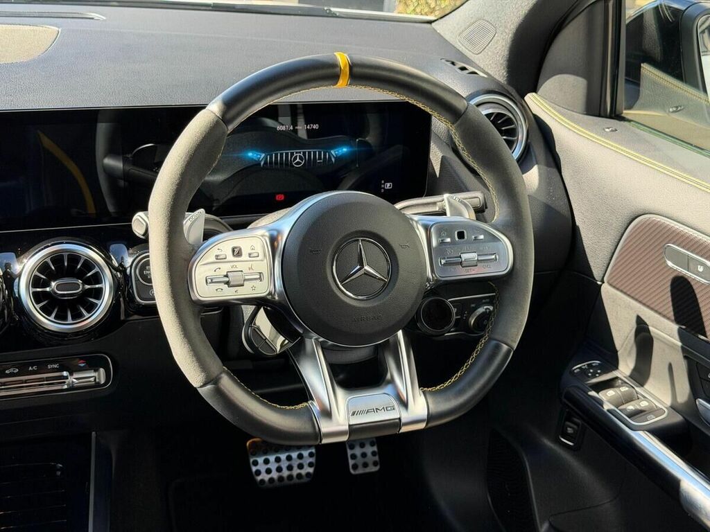 Mercedes-Benz GLA Class Gla 180 Amg Line Premium  #29