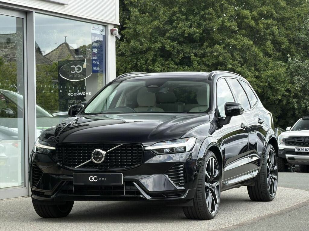 Volvo XC60 2.0H T8 18.8Kwh Ultra Dark Suv Plug-in OE25EOB Black
