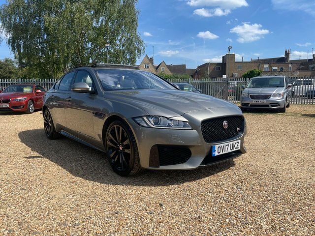 Jaguar XF 3.0D V6 S Euro 6 S S Silver