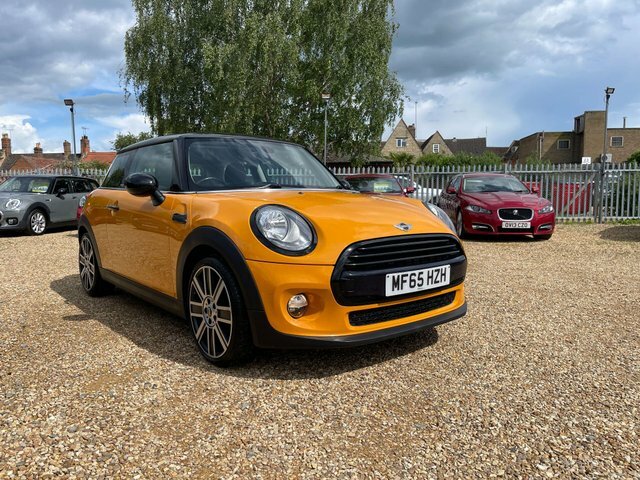 Mini Hatch 1.5 Cooper D Euro 6 S S Orange