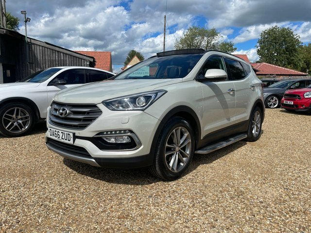 Hyundai Santa Fe 2.2 Crdi Blue Drive Premium Se 4Wd Euro 6 S White #3