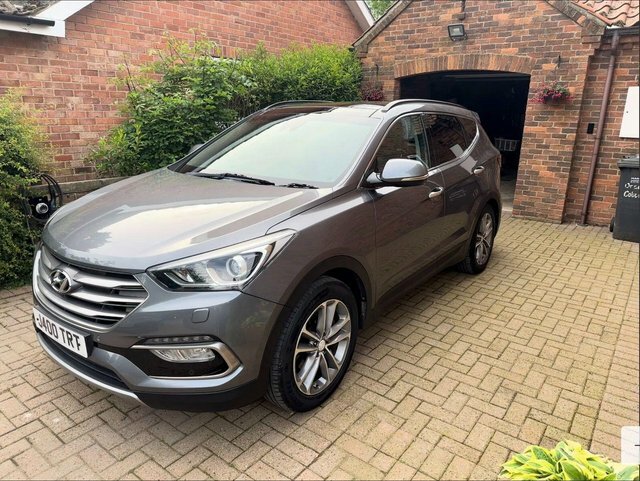 Hyundai Santa Fe 2.2 Crdi Blue Drive Premium Se 4Wd Euro 6 S Silver #2