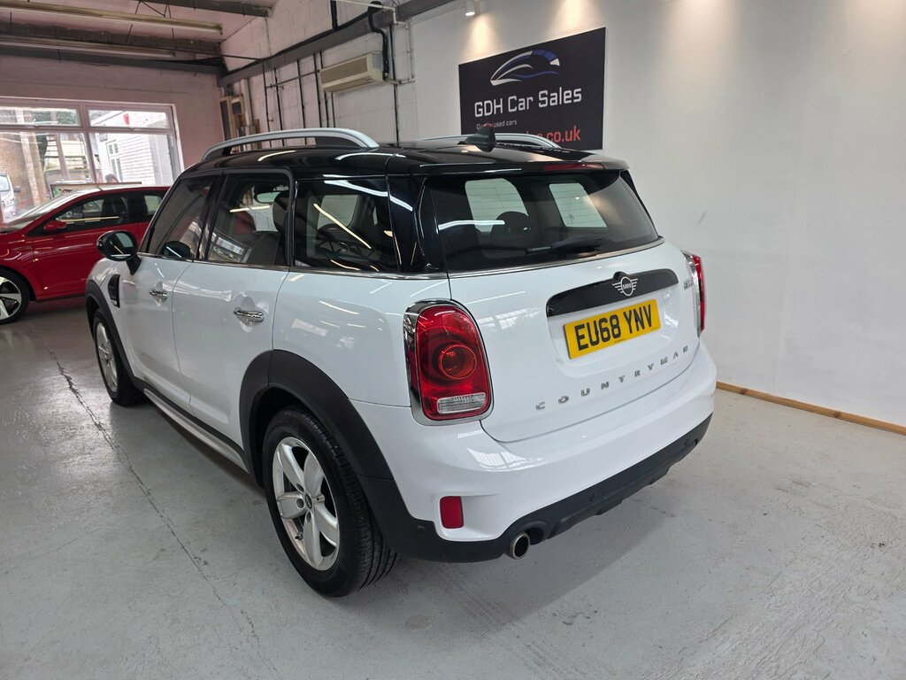 Mini Countryman 1.5 Cooper Suv Steptronic Euro 6 Ss EU68YNV White #3