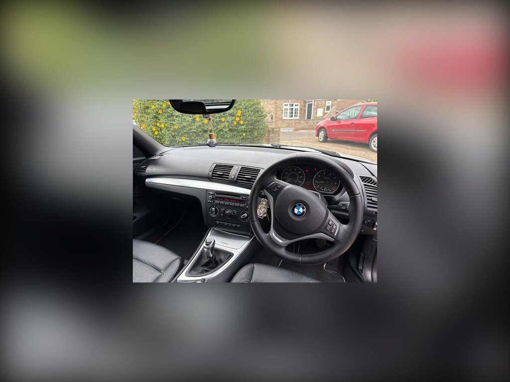 BMW 1 Series 2.0 118I Exclusive Edition Convertible GN63 White #2