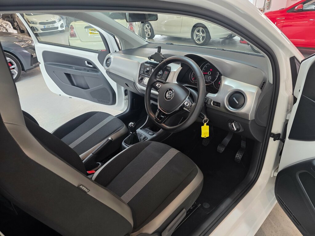 Volkswagen Up 1.0 High Up Hatchback Euro 6 75 White #2