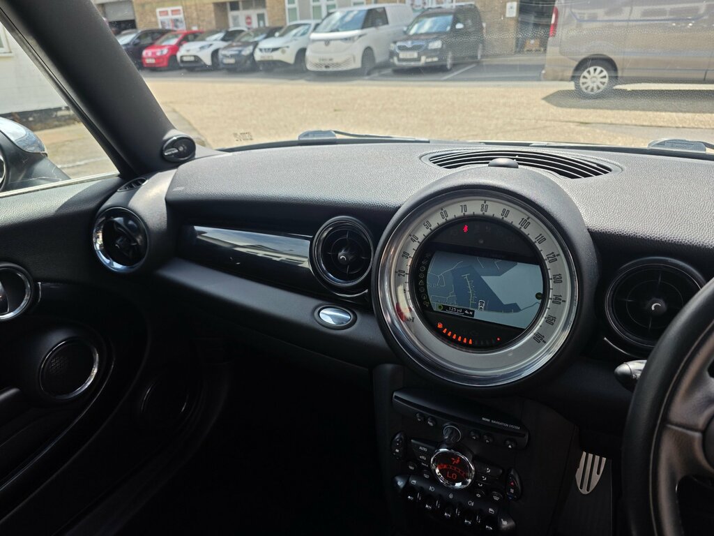 Mini Clubman Cooper S White #16